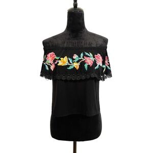 🌼3 for 25- Off-The-Shoulder Embroidered Going-Out Top